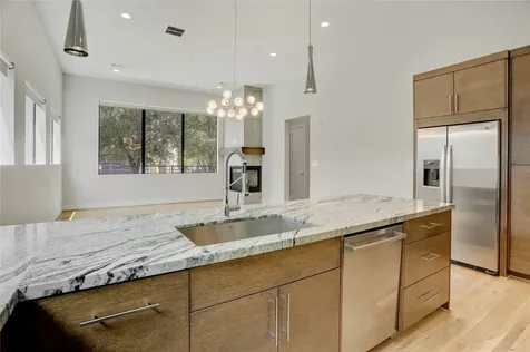 1311 Castle Court A Houston TX 77006