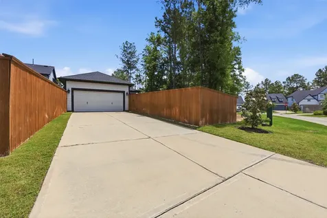 523 Knolly Street Montgomery TX 77316