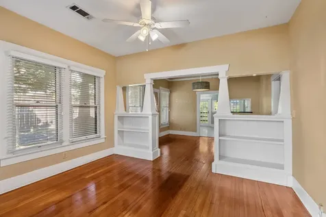 217 Teetshorn Street Houston TX 77009