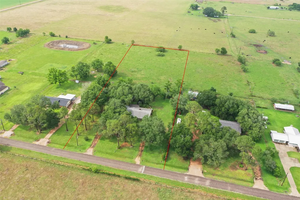 444 County Road 214 East Bernard TX 77435