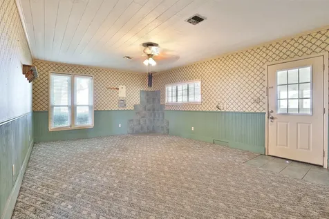 444 County Road 214 East Bernard TX 77435
