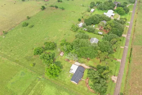 444 County Road 214 East Bernard TX 77435