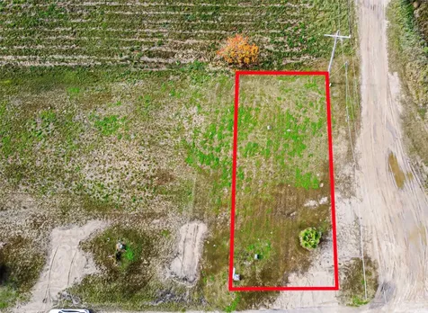 1043 Brighton Jones Boulevard Gilchrist TX 77617