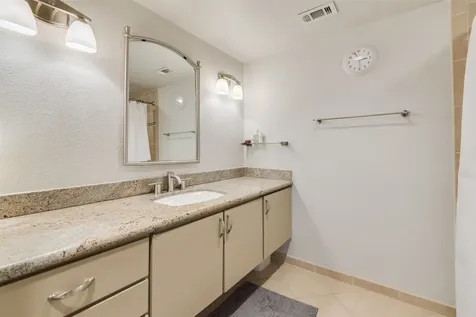 2324 Steel Street 20 Houston TX 77098