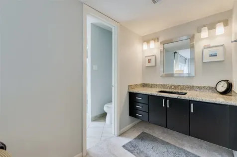 2324 Steel Street 20 Houston TX 77098