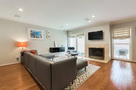 2324 Steel Street 20 Houston TX 77098