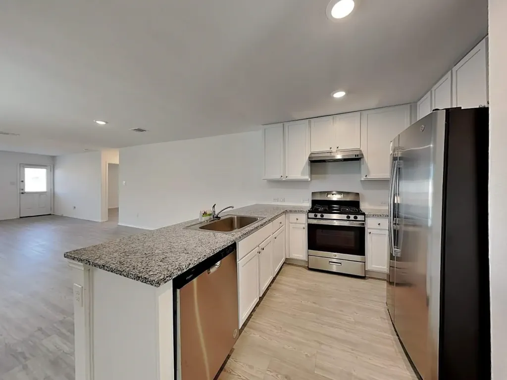 10515 Mcclintock Drive Converse TX 78109