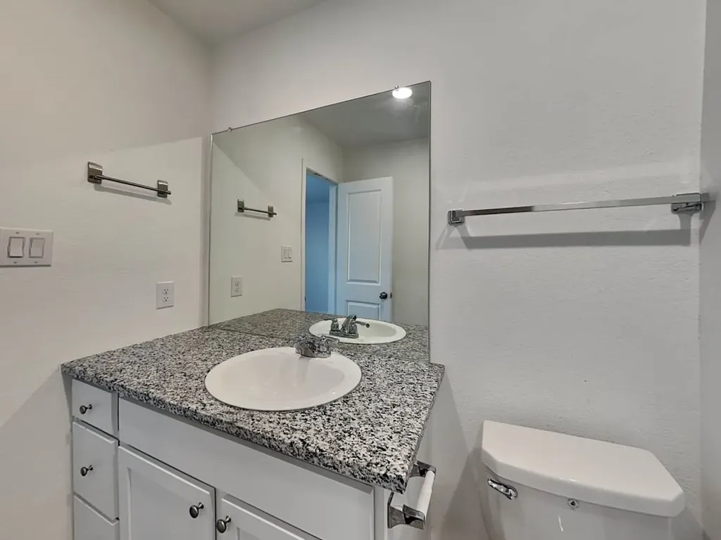 10515 Mcclintock Drive Converse TX 78109