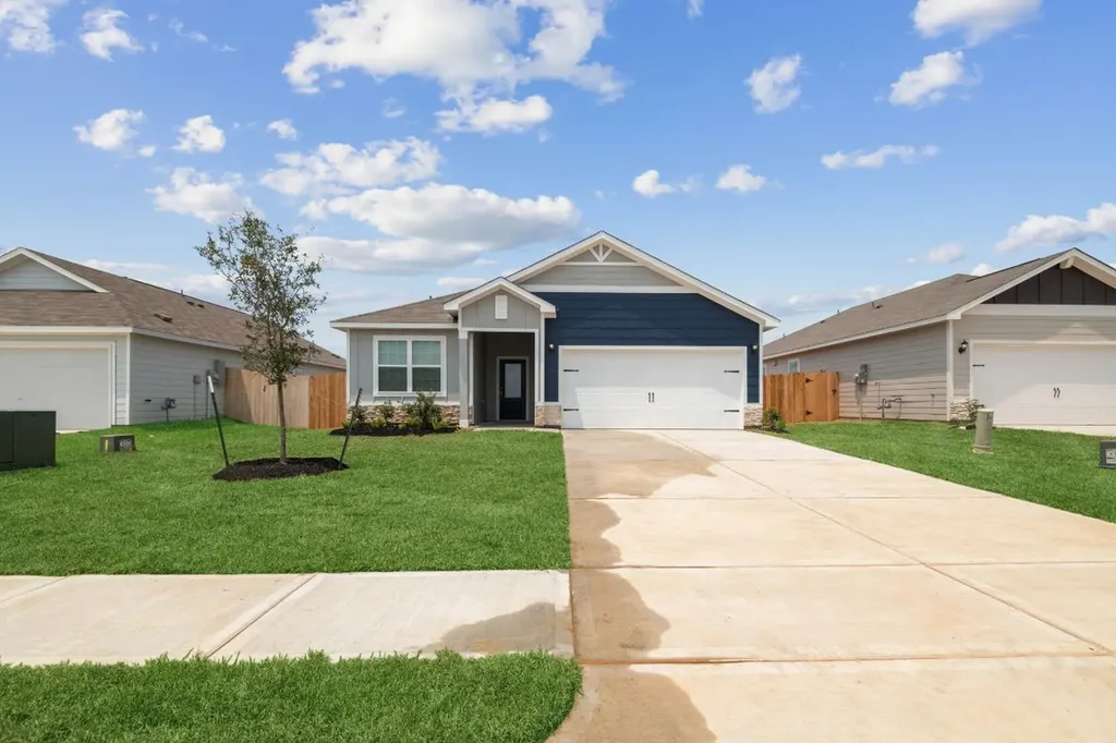 349 Fastboy Lane Waller TX 77484
