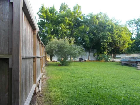 815 W Rittenhouse Road Houston TX 77091