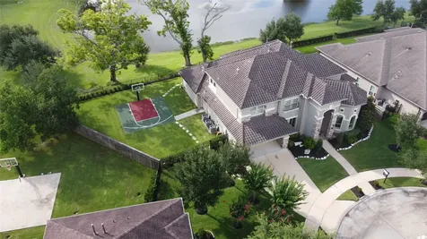 7007 Sentinel Falls Missouri City TX 77459