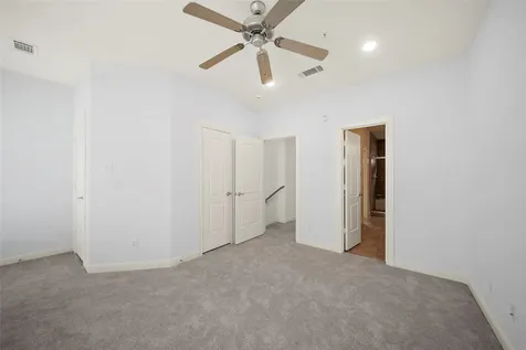 202 Mcgowen Street F Houston TX 77006
