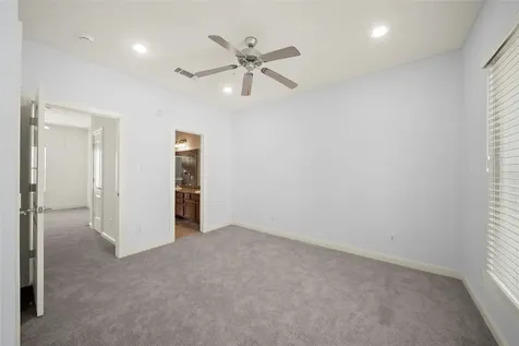 202 Mcgowen Street F Houston TX 77006