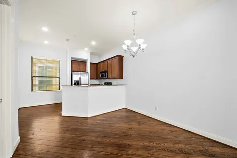 202 Mcgowen Street F Houston TX 77006