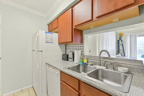3506 Cove View Boulevard 206 Galveston TX 77554