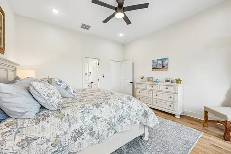 2435 103rd Street Galveston TX 77554