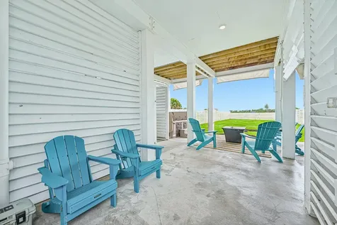 2435 103rd Street Galveston TX 77554