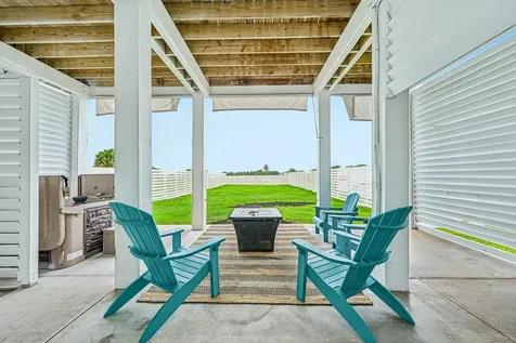 2435 103rd Street Galveston TX 77554