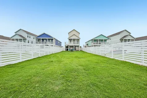 2435 103rd Street Galveston TX 77554
