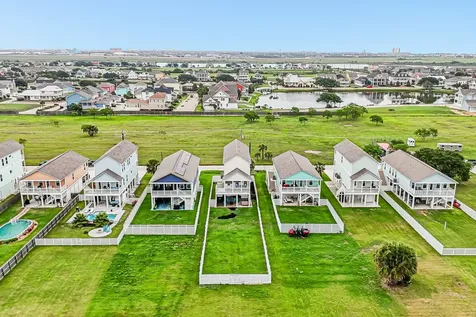 2435 103rd Street Galveston TX 77554