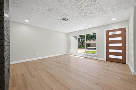 3418 Luton Park Drive Houston TX 77082