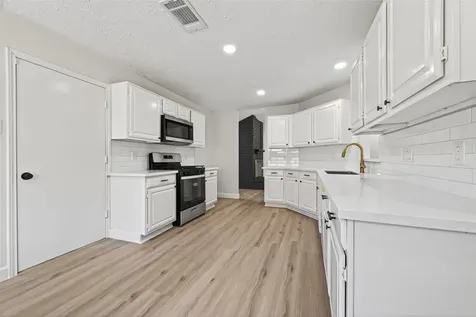 3418 Luton Park Drive Houston TX 77082