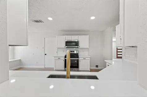 3418 Luton Park Drive Houston TX 77082