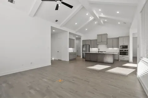 12206 Denham Drive Mont Belvieu TX 71127