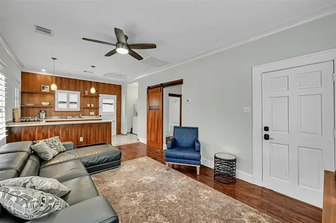 311 E 8th Street Houston TX 77007