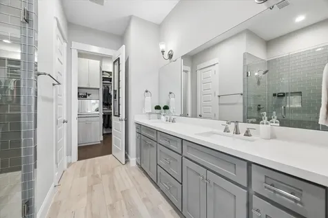 2913 Hicks Street Houston TX 77007