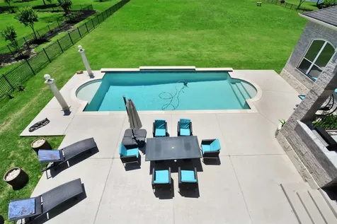 19715 Lake Stone Court Tomball TX 77377