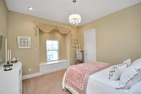 19715 Lake Stone Court Tomball TX 77377