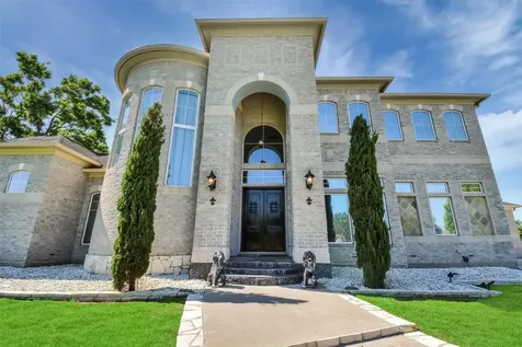 19715 Lake Stone Court Tomball TX 77377