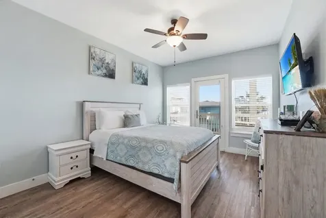 13102 John Reynolds Road Galveston TX 77554