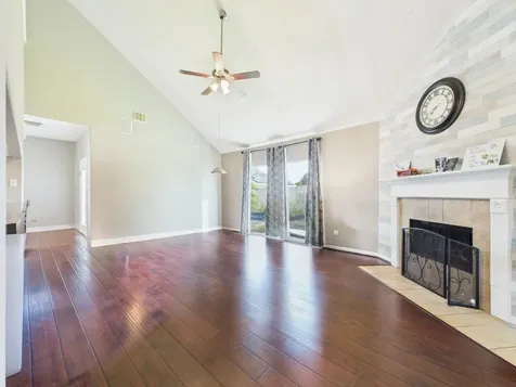 1484 Allison Street Alvin TX 77511