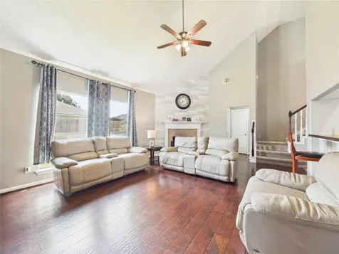 1484 Allison Street Alvin TX 77511