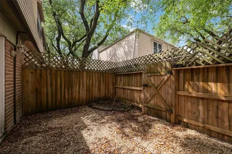5223 Arboles Drive Houston TX 77035