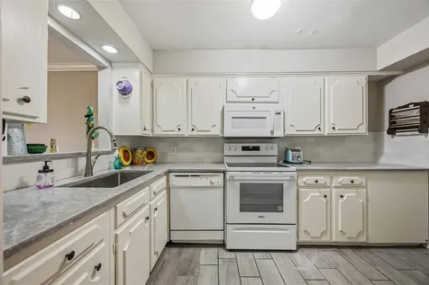 5223 Arboles Drive Houston TX 77035