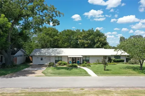 403 N Hall Street Fairfield TX 75840