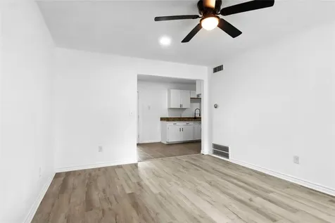 3018 Vance Avenue Texas City TX 77590