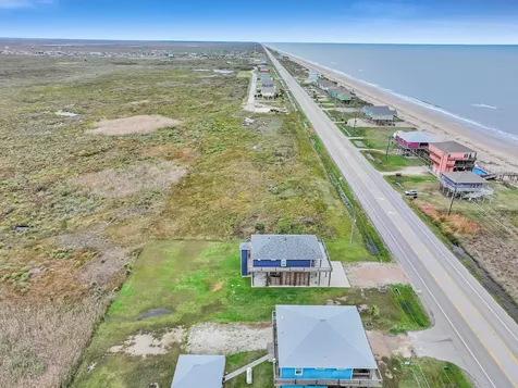 2409 Highway 87 Gilchrist TX 77617