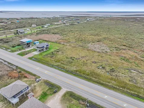 2409 Highway 87 Gilchrist TX 77617