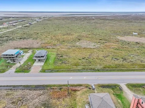 2409 Highway 87 Gilchrist TX 77617