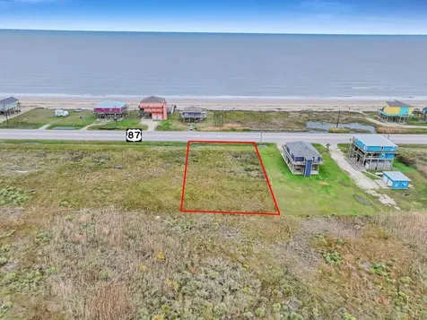 2409 Highway 87 Gilchrist TX 77617