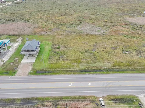 2409 Highway 87 Gilchrist TX 77617