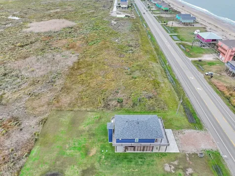 2409 Highway 87 Gilchrist TX 77617