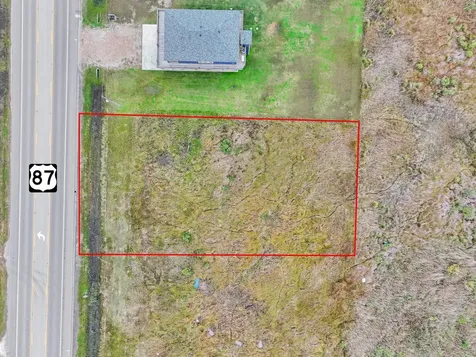 2409 Highway 87 Gilchrist TX 77617