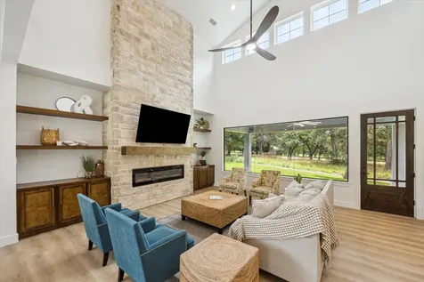 211 St Andrews Drive New Ulm TX 78950