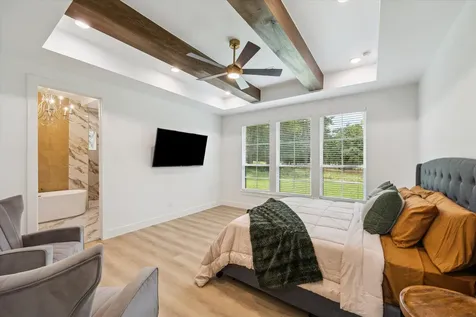211 St Andrews Drive New Ulm TX 78950