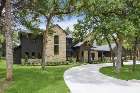 211 St Andrews Drive New Ulm TX 78950